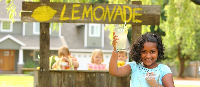 Lemonade_Stand_Teaches_about_Sales